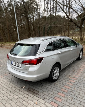 Opel Astra cena 44800 przebieg: 147300, rok produkcji 2018 z Góra małe 326